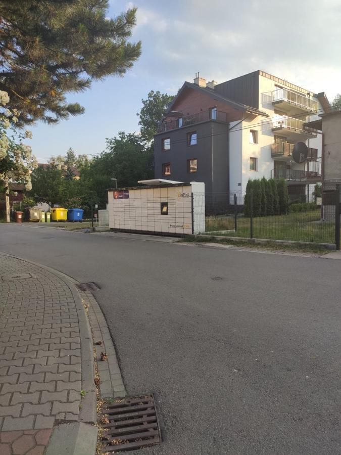 Przytulny Apartament Z Ogrodkiem Krakau Buitenkant foto